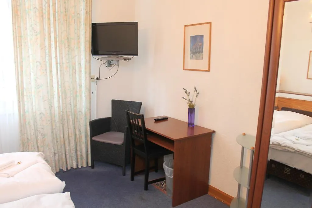 Hotel Amelie Berlin West 3*,
