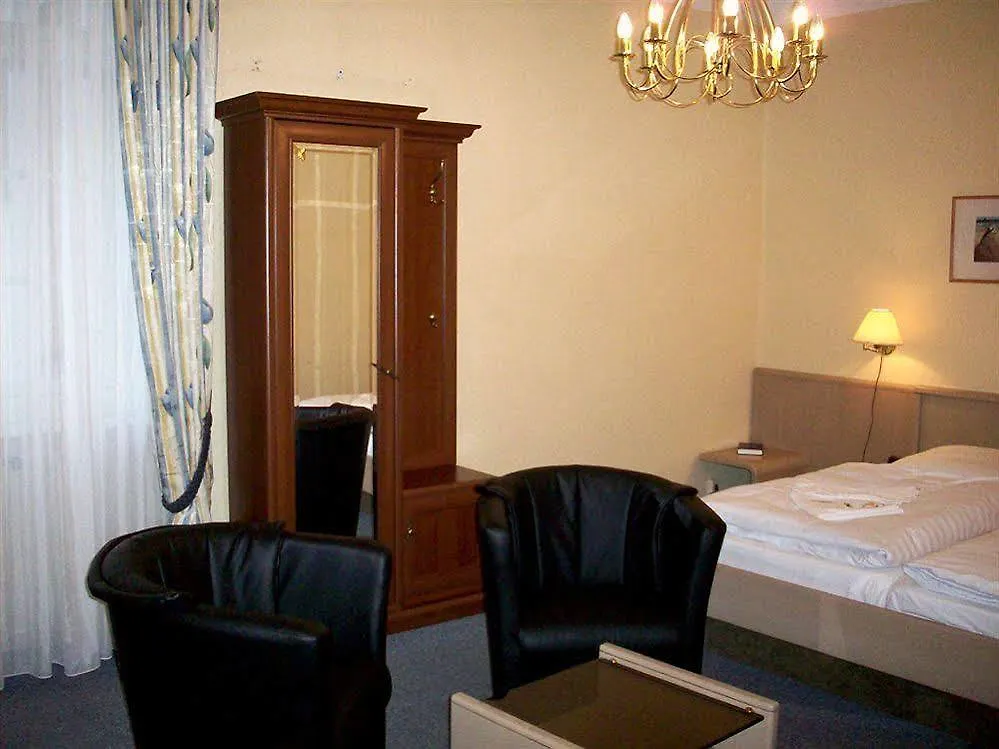 Hotel Amelie Berlin West 3*,